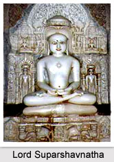 Idol of Suparshvanatha Bhagwan in serene meditation